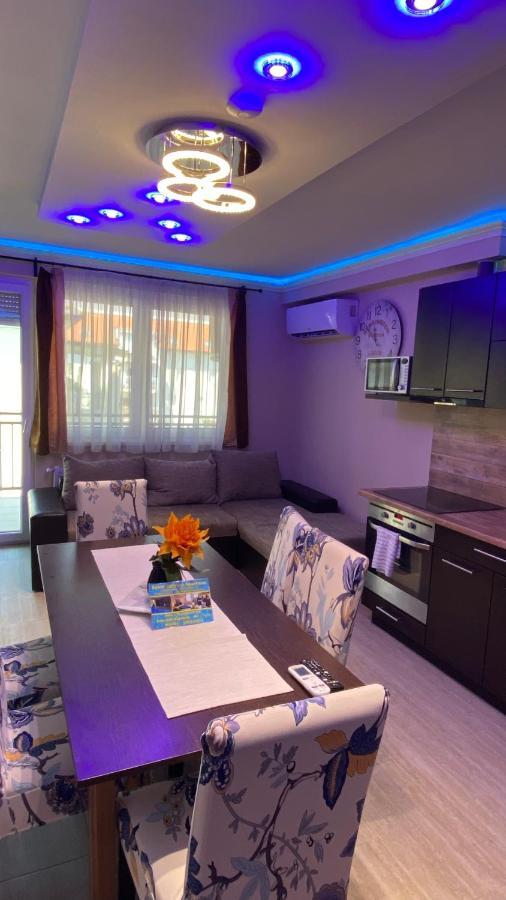 Апартаменты Balint & Timi Wellness Apartman Шиофок Экстерьер фото