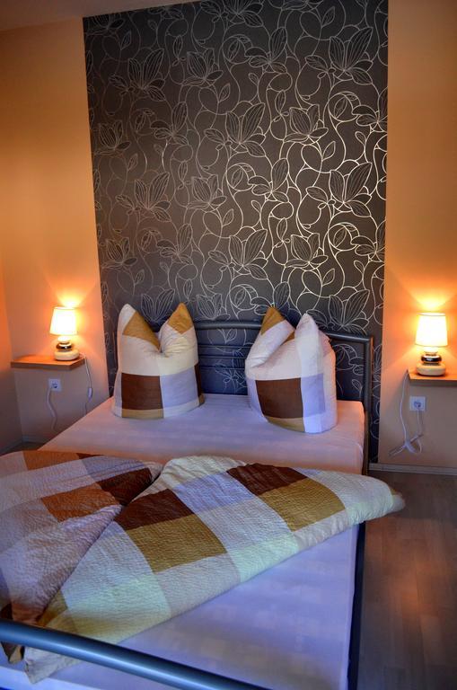 Апартаменты Balint & Timi Wellness Apartman Шиофок Номер фото