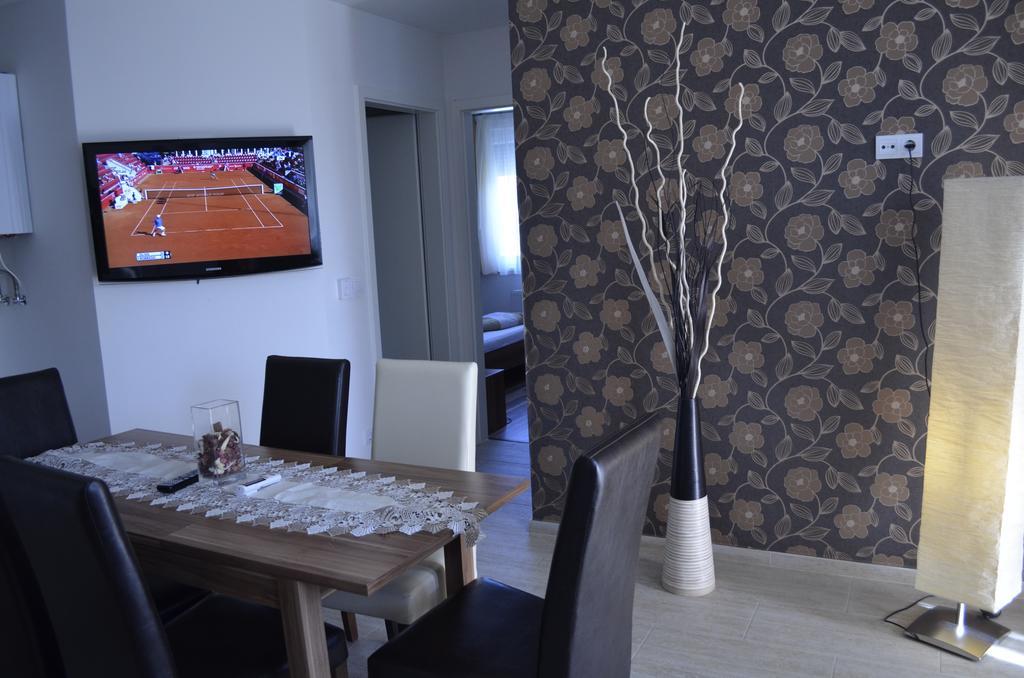 Апартаменты Balint & Timi Wellness Apartman Шиофок Экстерьер фото