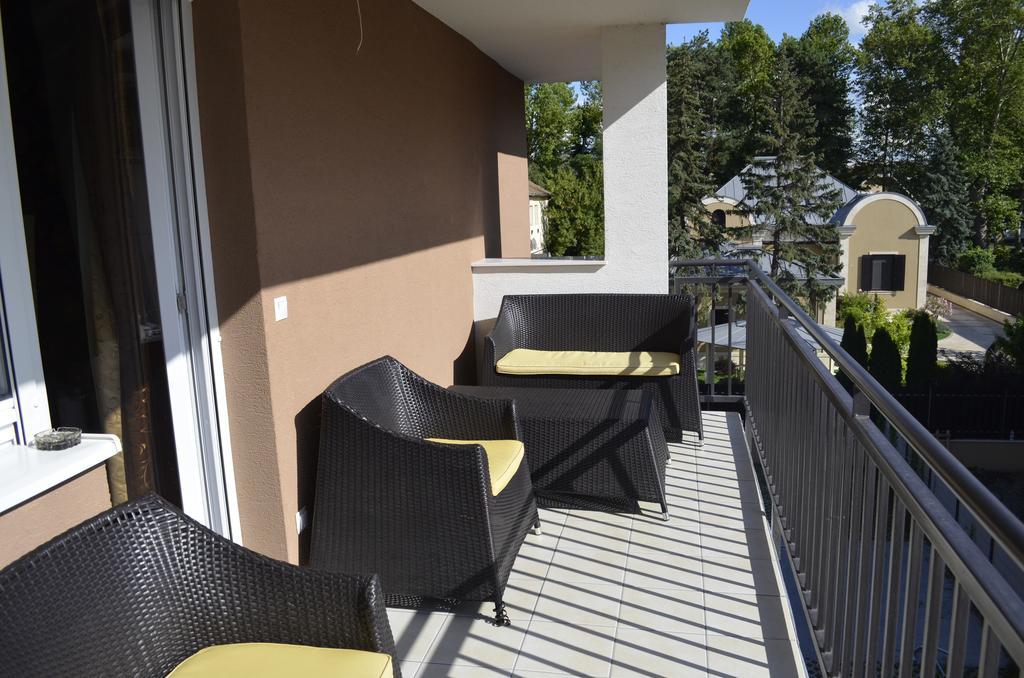 Апартаменты Balint & Timi Wellness Apartman Шиофок Экстерьер фото