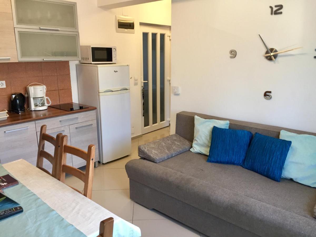 Апартаменты Balint & Timi Wellness Apartman Шиофок Экстерьер фото